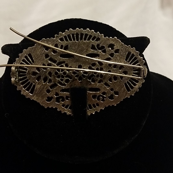 Silver Barrette - Picture 3 of 4